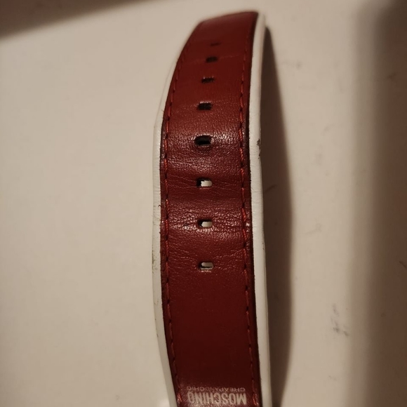 MOSCHINO MW0005 Unisex -I FEEL DANDY Red and White Dial and Leather Strap WATCH - Picture 11 of 14